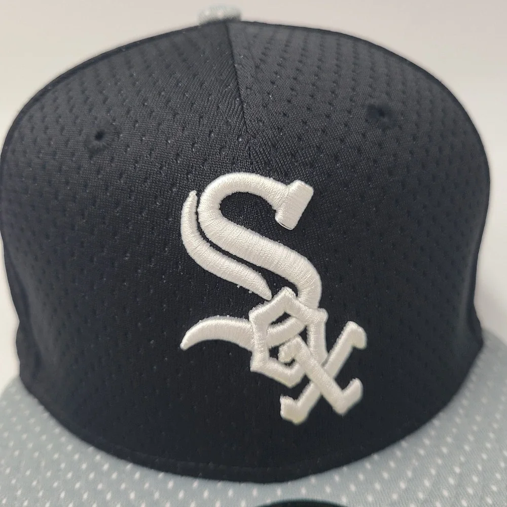 Chicago White Sox Hat Fitted 7 1/4 New Era 59Fifty Black Gray 2005 World Series